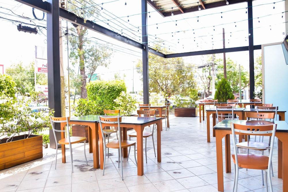 Hg Hotel Zapopan Exterior photo