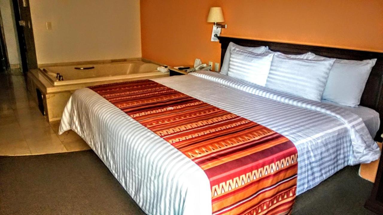 Hg Hotel Zapopan Exterior photo